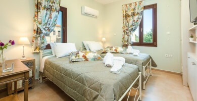 Beautiful Villa in Roustika Photo 