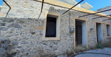 Traditional unifinished detached house in Plakias Photo 