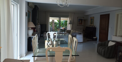 Διώροφο διαμέρισμα 200 m² στην περιοχή Γλυφάδα. Φωτογραφία 