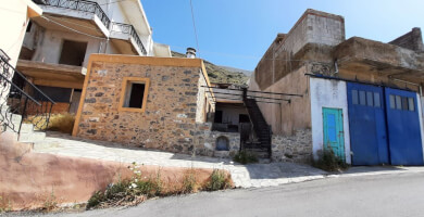 Traditional unifinished detached house in Plakias Photo 