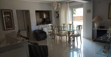 Διώροφο διαμέρισμα 200 m² στην περιοχή Γλυφάδα. Φωτογραφία 